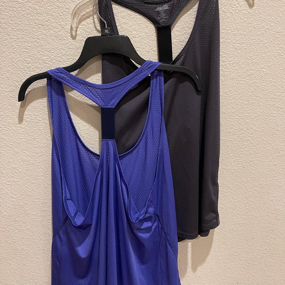Bundle 2 Avia workout tops XXL
